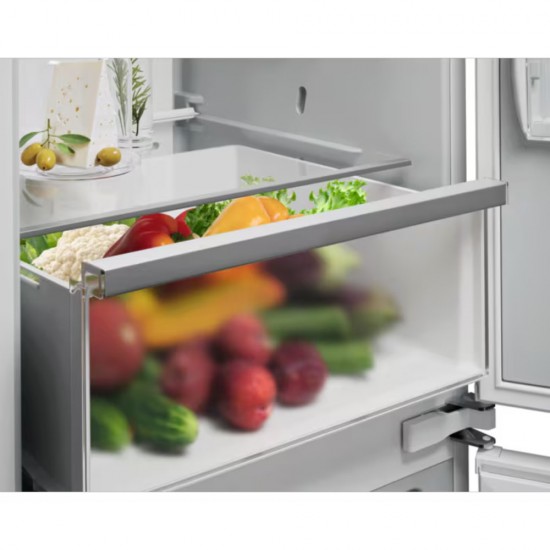 AEG TC7CS182ES Εντοιχιζόμενος Ψυγειοκαταψύκτης 248lt ,(Μ)No Frost AI CoolAssist  , Υ177.2xΠ54.9xΒ54.6cm