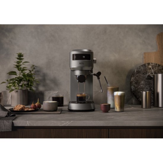 AEG EC6-1-6ST Μηχανή Espresso 1450W INOX,15bar ,Τεχνολογία Thermo Block. ,Gourmet 6 Manual Espresso AEG EC6-1-6ST Μηχανή Espresso 1450W INOX,15bar ,Τεχνολογία Thermo Block. ,Gourmet 6 Manual Espresso