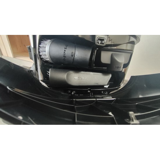 Miele Guard M1 Cat & Dog Ηλεκτρική Σκούπα 890W με Σακούλα 4.5lt Μαύρη ,εξαφανίζει τρίχες & σκόνη! Miele Guard M1 Cat & Dog Ηλεκτρική Σκούπα 890W με Σακούλα 4.5lt Μαύρη ,εξαφανίζει τρίχες & σκόνη!
